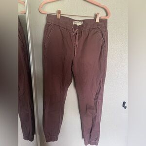 Bullhead maroon joggers